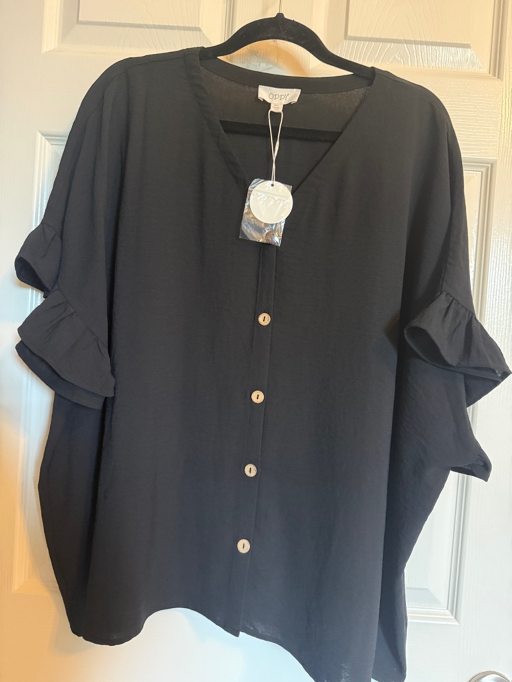 ODDY Black Button-Front Ruffle Sleeve Blouse